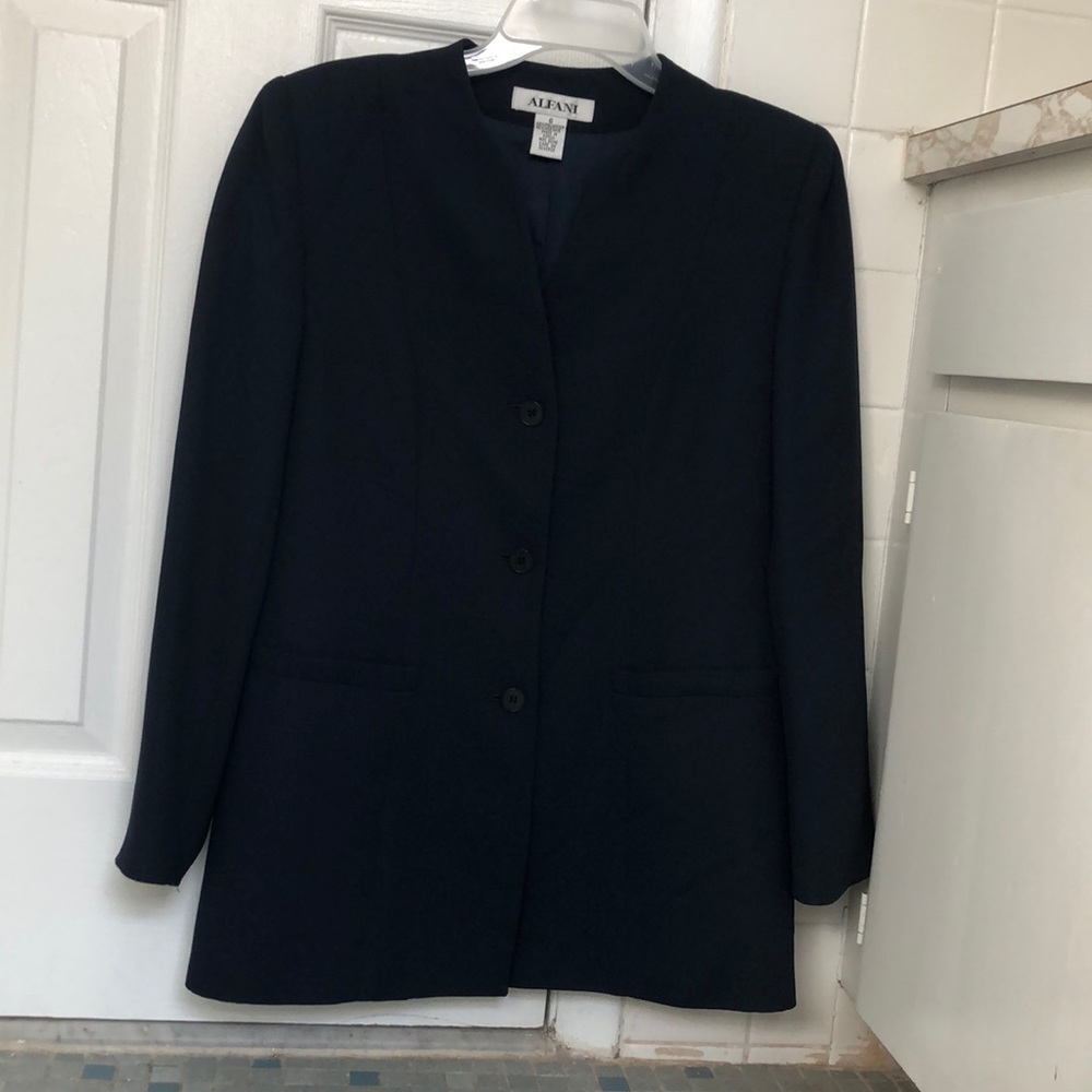 Navy blue 3 button blazer